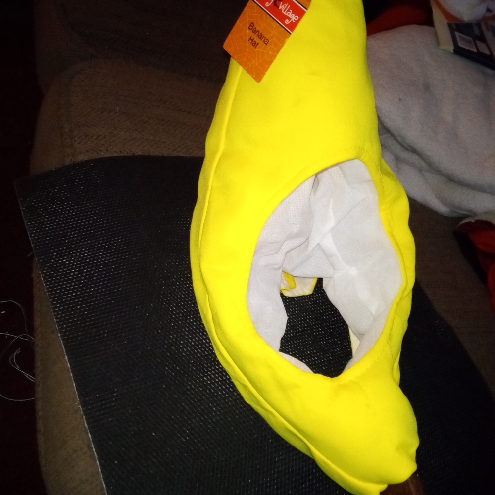 Wacky banana hat